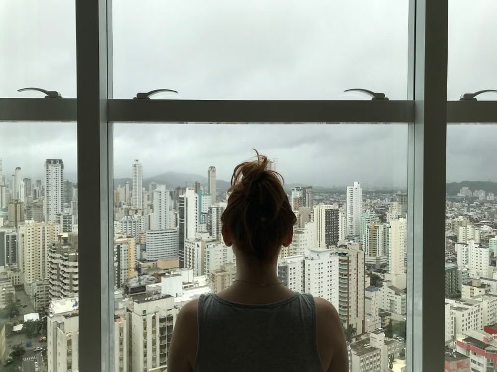 A Vida Que Parece Pequena Para Quem Está Olhando de Fora